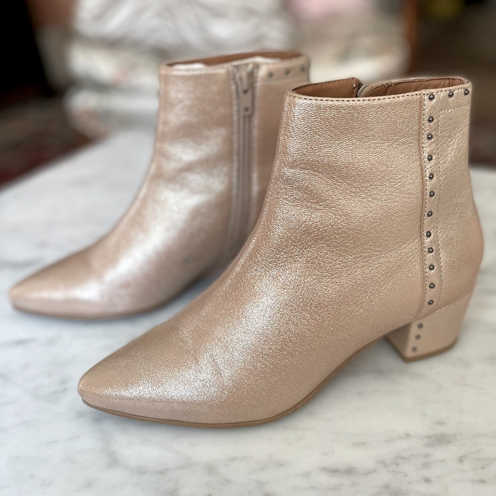 Seychelles Wake Up Metallic Blush Pink Boots